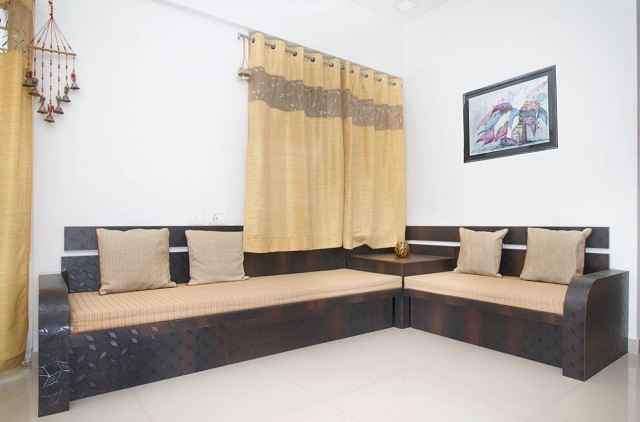 Spacious living rooms mean vibrant conversations and fun times for the family and friends. Spacious living rooms mean vibrant conversations and fun times for the family and friends.